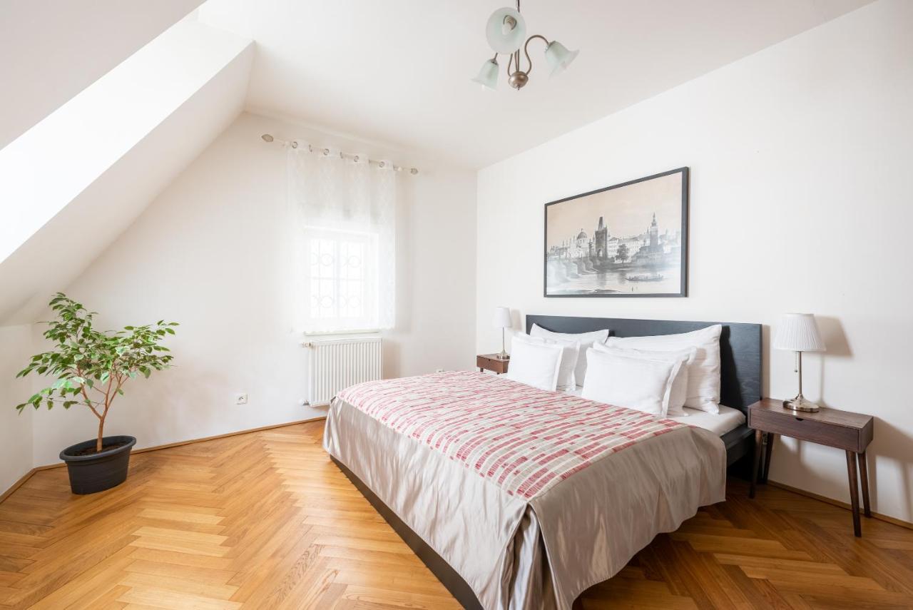 St. George Apartments Praha Eksteriør bilde
